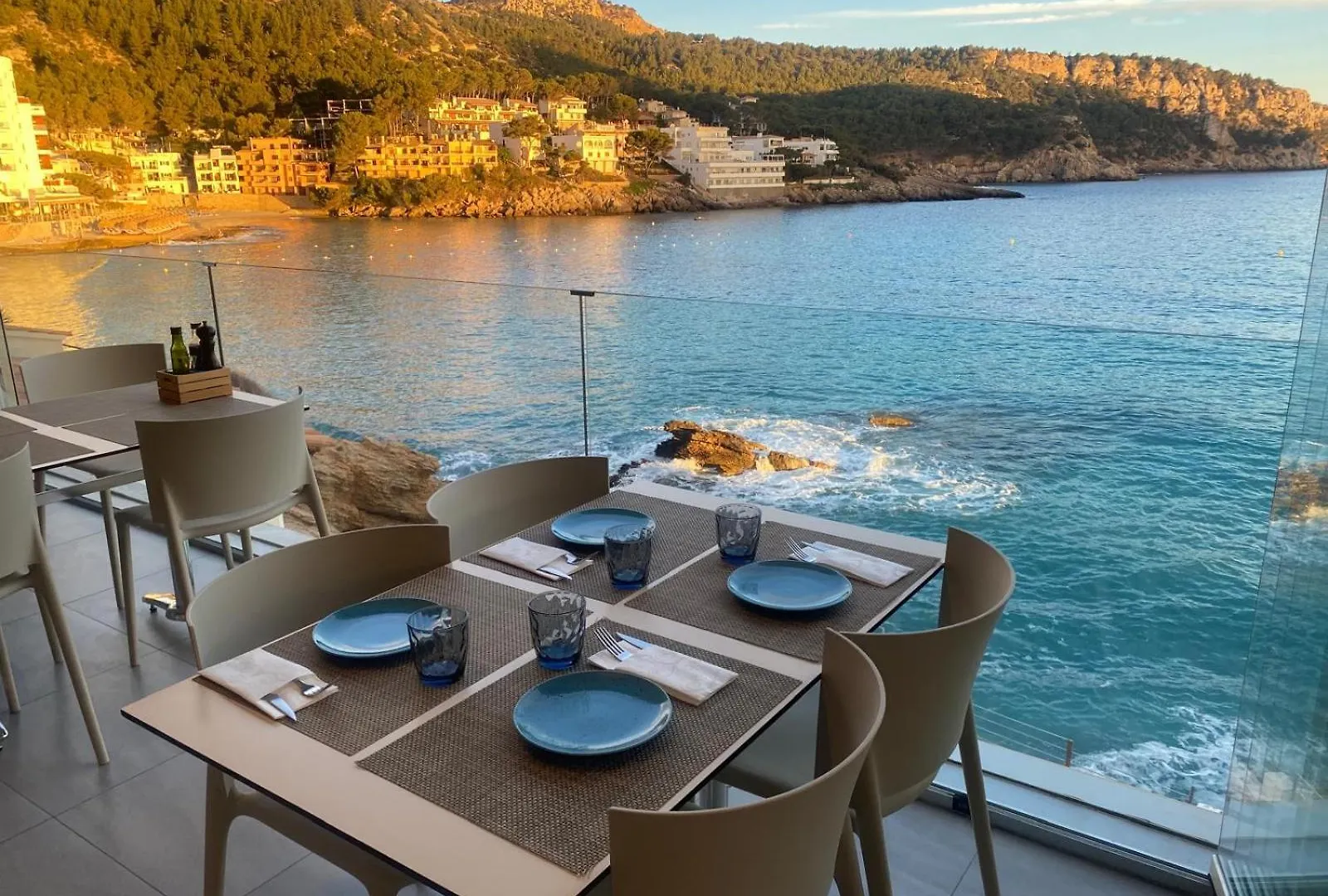 Гостевой дом Hostal Dragonera Сант-Эльм